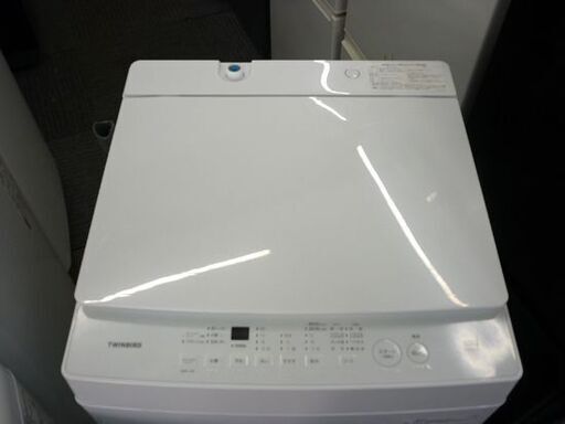 ☆TWINBIRD 2023年製 全自動洗濯機 WM-ED55 洗濯容量5.5Kg ツインバード ホワイト フラットな一枚蓋  札幌市