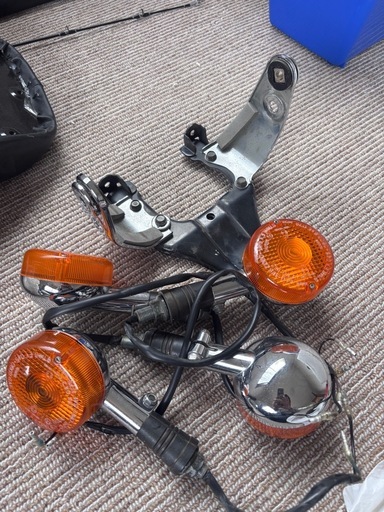 sr400 純正部品　ハンドル、シートなど