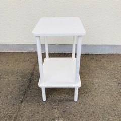 木製 サイドテーブル　ナイトテーブル　白　の画像