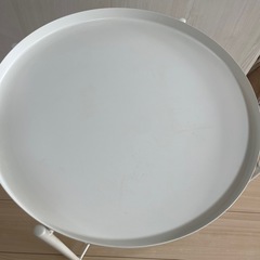 IKEAトレイテーブル白の画像