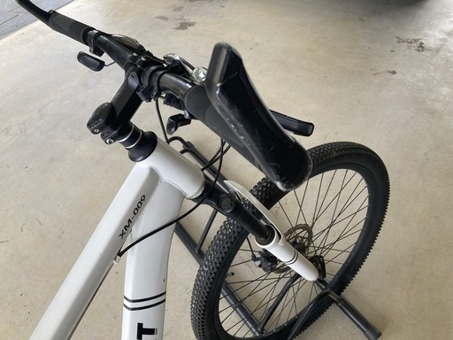 クロスバイク　自転車　26インチ　ホワイト
