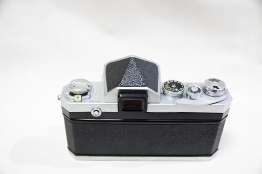 フィルムカメラ《NikonF》３台を出品します！