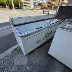2台有　業務用　冷凍ショーケースの画像