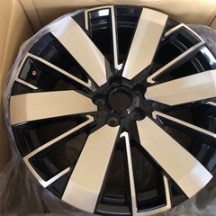 トラック用、乗用車用タイヤホイールの画像