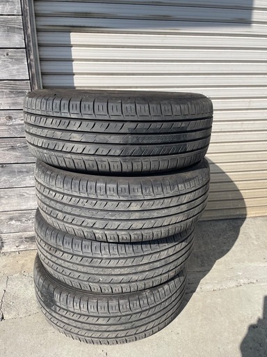 215/60r16タイヤ　ダンロップエナセーブ