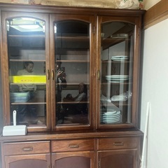 食器棚の画像