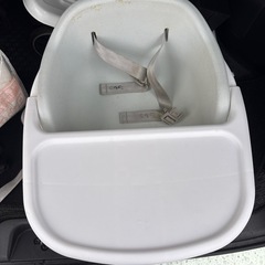 ベビーベッド、ベビーカー、ベビーチェア三点セットの画像