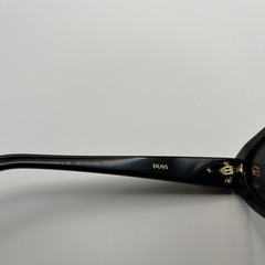 Gentle Monster Duns サングラス ブラック 黒 ゴールド金具 人気モデル ケース付きの画像