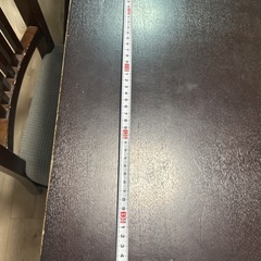 ダイニングテーブルと椅子4脚の画像