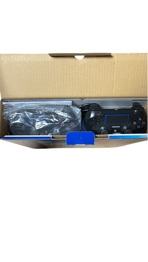 ソニーの家庭用ゲーム機 PlayStation 4 (PS4) のスリムモデル