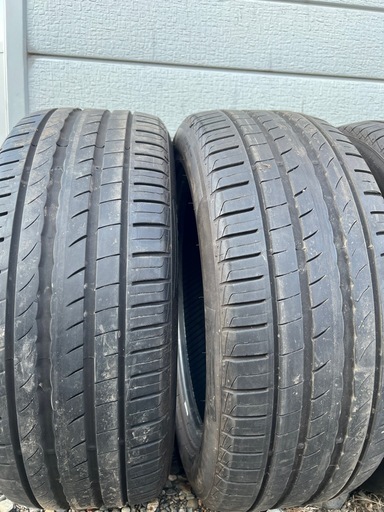 バリ山 ピレリー 235/50r18 4本