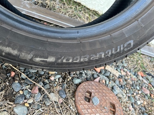 バリ山 ピレリー 235/50r18 4本