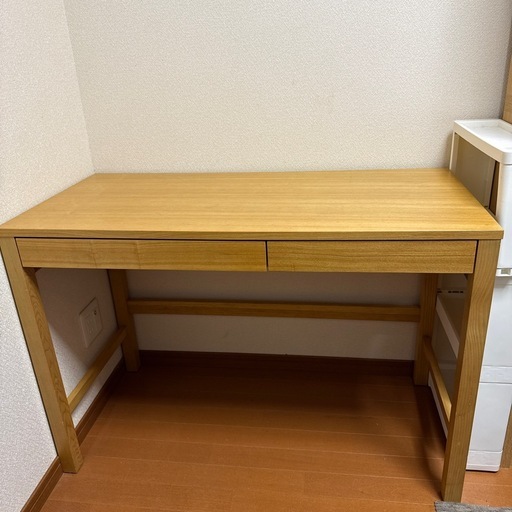 アクタス　引き出し付きデスク