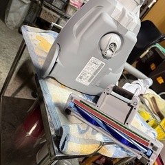 日立紙パック式掃除機CV-VF70クリーナーの画像