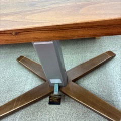 リユースのサカイ東金店　美品！昇降テーブル　TJ18298の画像