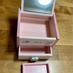 マリー小物入れ
の画像