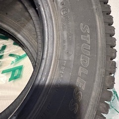 BRIDGESTONE 2本 スタッドレスタイヤ VL10 12インチ の画像