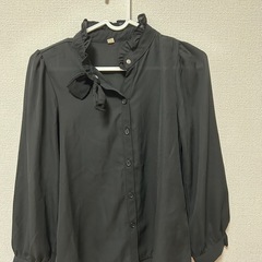 黒のブラウス140㎝の画像