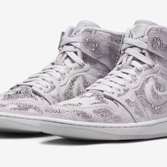 Swarovski × Nike Women's Air Jordan 1 High OG "Vast Grey"の画像