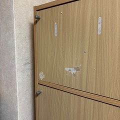 扉付き5段棚の画像