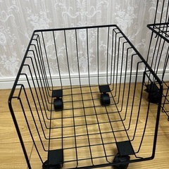 オシャレ収納ラック/キャスター付き/組み合わせ/黒の画像