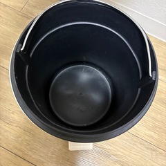 ⭐︎引渡し予定あり3/26〜29限定★ペダル式ゴミ箱 クリーム色◎値下げOK の画像