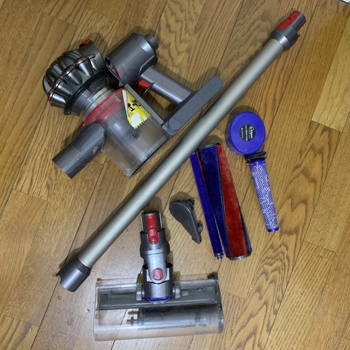 Dyson ダイソン コードレスクリーナー 掃除機 V8スタンド付き