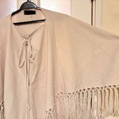 【UNTITLED】レディースポンチョの画像