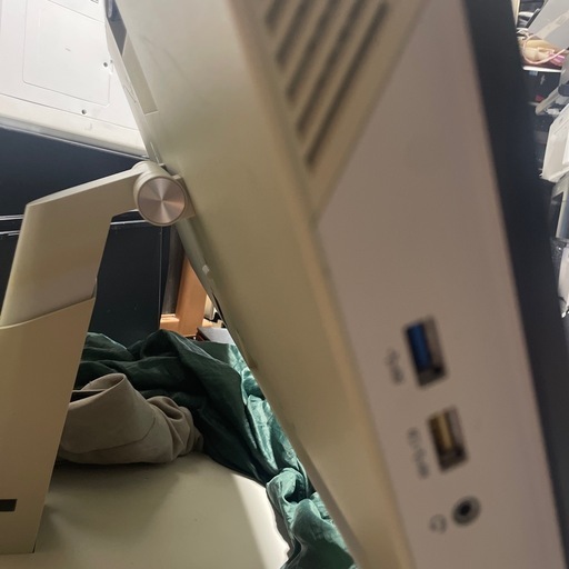 とても良い状態の大容量HDDとモニター Dell OptiPlex 3046 とても良い状態の大容量HDDとモニター Dell OptiPlex 3046