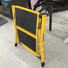 店2603-1140 GORDON MILLER ステップラダー 折りたたみ可 キズ汚れ有りの画像