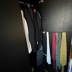 洋服タンス２つ、整理タンス２つの画像