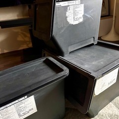 IKEAのフタ付きボックス大1小2の画像