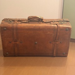 ヴィンテージトランクケースの画像