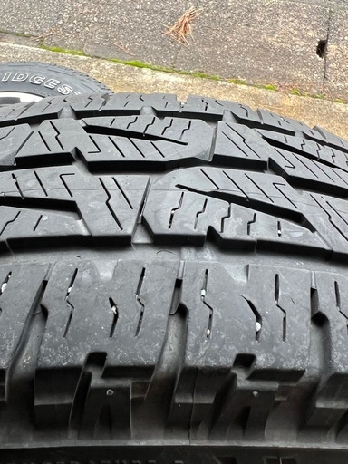 225/70R16 溝あり　ホワイトレター　デリカD5 225/70R16 溝あり ホワイトレター デリカD5
