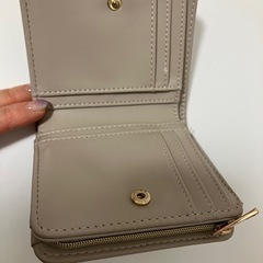 【決定】 ハニーズ 二つ折りお財布の画像