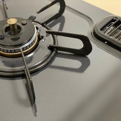 ガスコンロ　2023年製　都市ガス　ホースと接続口付きの画像