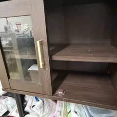 30日まで！！！食器棚の画像