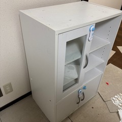 食器棚　レンジ台の画像