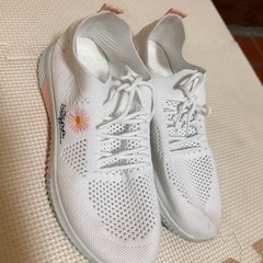 夏用メッシュスニーカーの画像