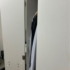 スーツ　収納　服の画像