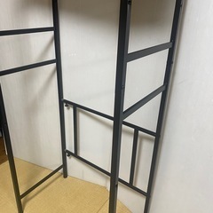 ランドリーラック 伸縮 木製板 ブラック 洗濯機上ラック 棚　美品の画像