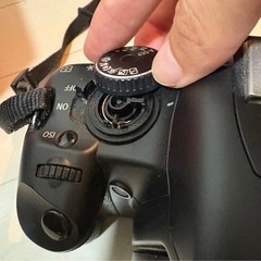 カメラ　一眼レフ　ブラックの画像