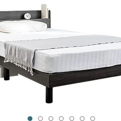 ベッドとマットレスの画像