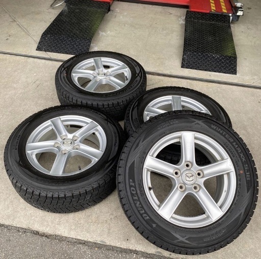 スタッドレスタイヤ215/65/R16マツダ純正ホイール