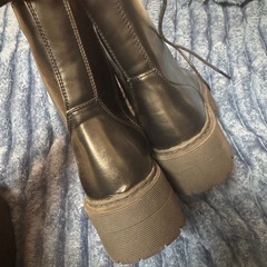 新品　厚底　ブーティーの画像