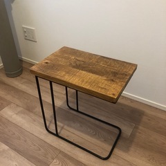 デザインサイドテーブルの画像