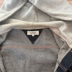 TOMYフード付デニムジャケット の画像