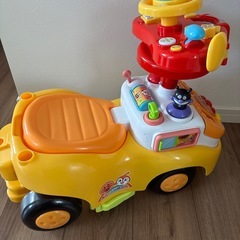 アンパンマン　　よくばりビジーカー
の画像