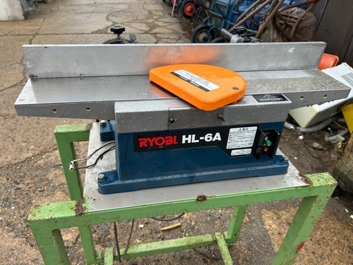 電動カンナ 　RYOBI HL-6A   便利なコロ付き脚