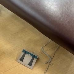 【動作確認済】電動マッサージベッド フットペダル昇降式 リハビリ・整体・介護向けの画像